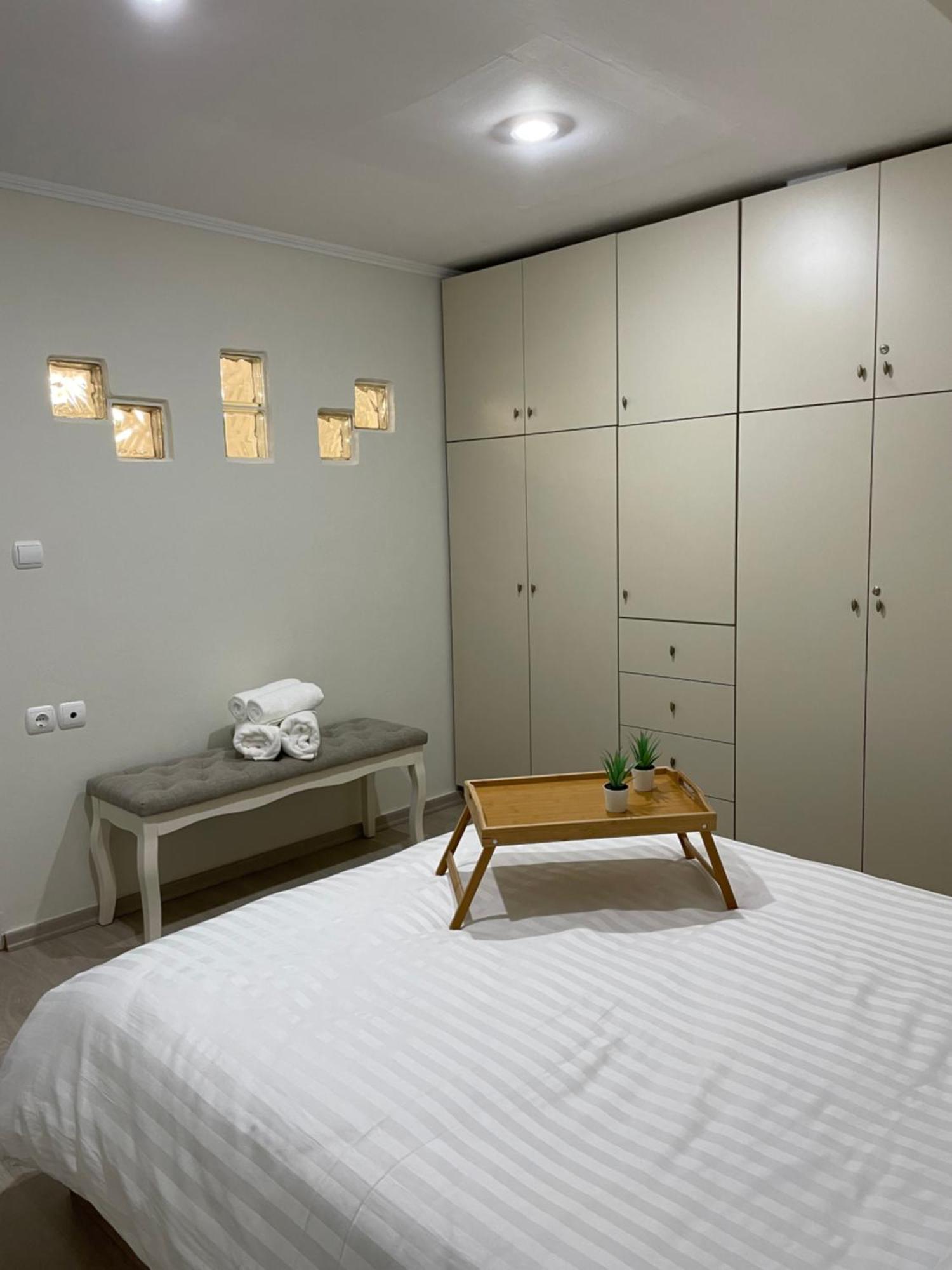 Triptolemus Stay Inn エレフシナ エクステリア 写真